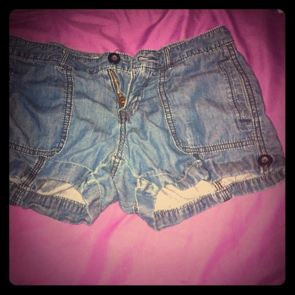 Old navy shorts 🎀