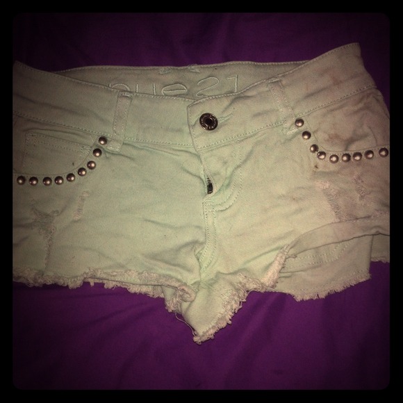 Mint green rue 21 shorts 🎀
