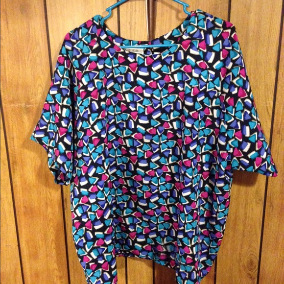 Colorful Geometric Top
