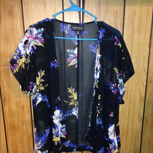 Forever 21 Tops - Floral Cardigan