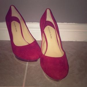 Gianni Bini Red Pumps