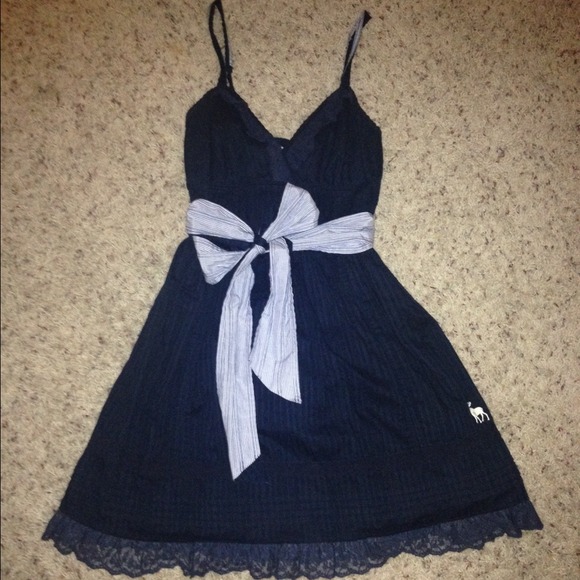 🎉HP 7/28🎉 Abercrombie Navy Sundress