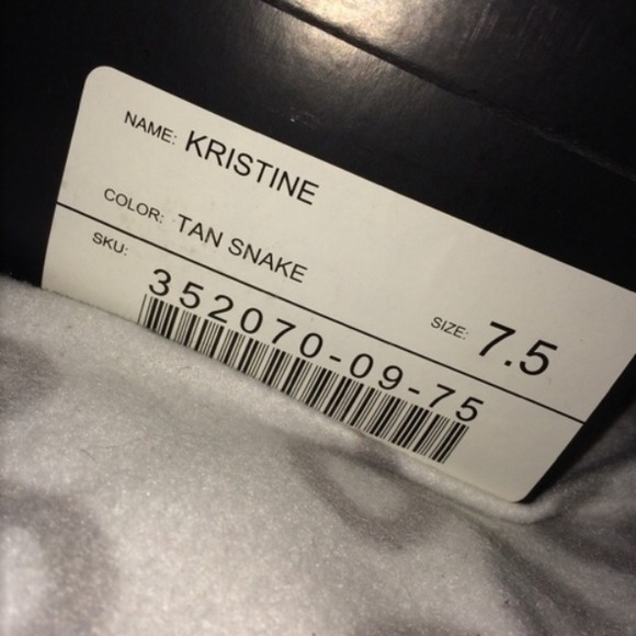 Tan Snakeskin Heels - Picture 4 of 4