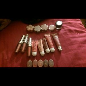 Bundle of lip gloss Bundle of lip gloss
