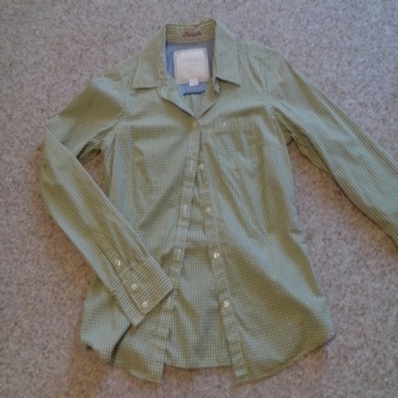 Long sleeve button up shirt