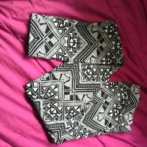 Pink brand pattern leggings.