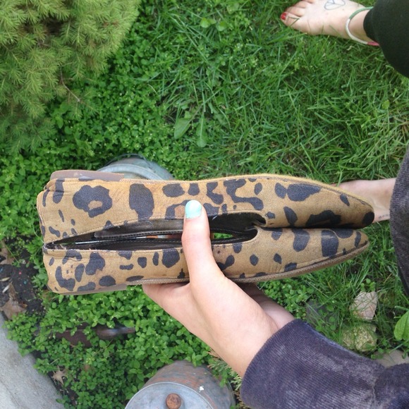 Shoes - Picture 4 of 4