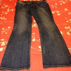American eagle and seven woman's jeans.   Bundle