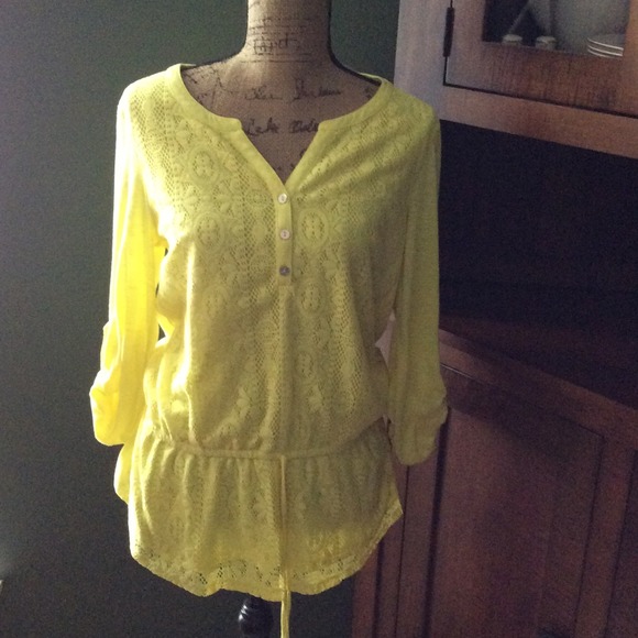 Beautiful canary yellow blouse