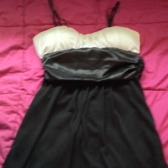 Black and white proof of apparel dress.
