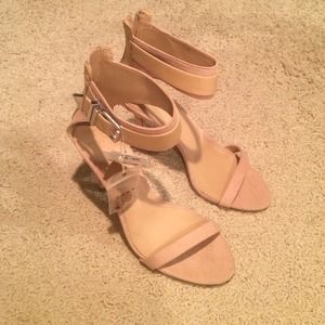 Zara sandals 37