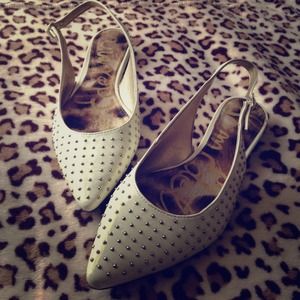 $5 off today only! studded flats was $20