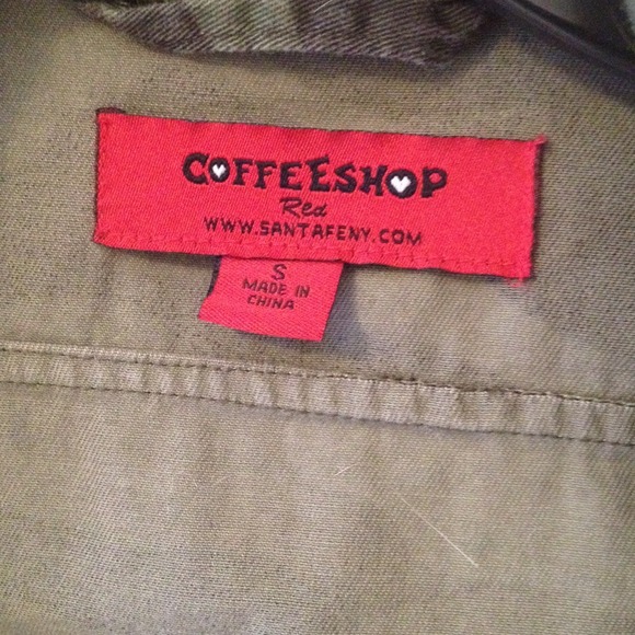 ❌Sold❌ Urban outfitters camo jacket S - Picture 3 of 4