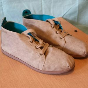 Blowfish Nude Canvas Chukkas