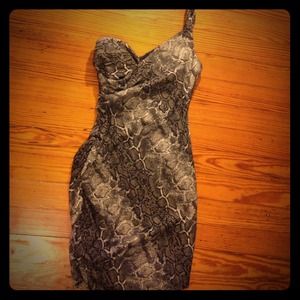 ✨Sexy One Strap Snakeskin Bodycon Dress✨
