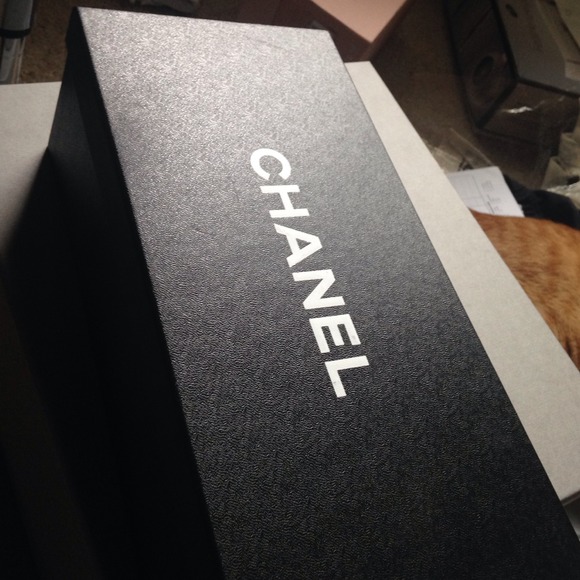 Chanel shoes box
