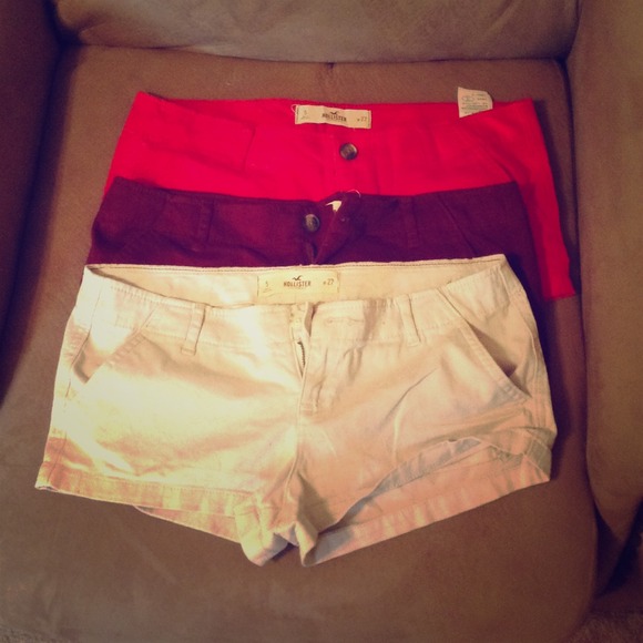 Bundle of 3 pairs of Hollister size 5 shorts!! - Picture 1 of 1