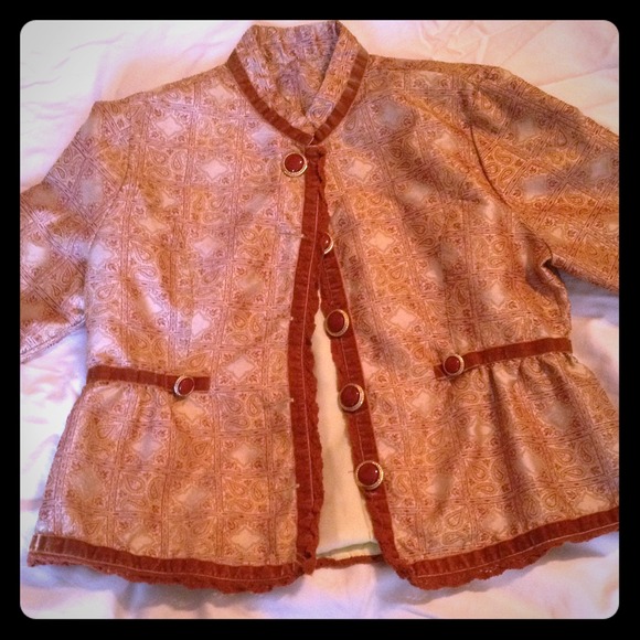 Vintage cropped jacket.