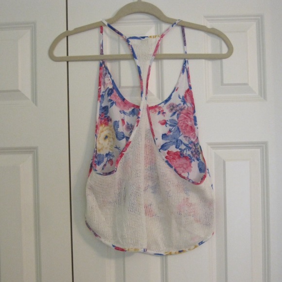 Milau crop top from LF - Picture 2 of 4