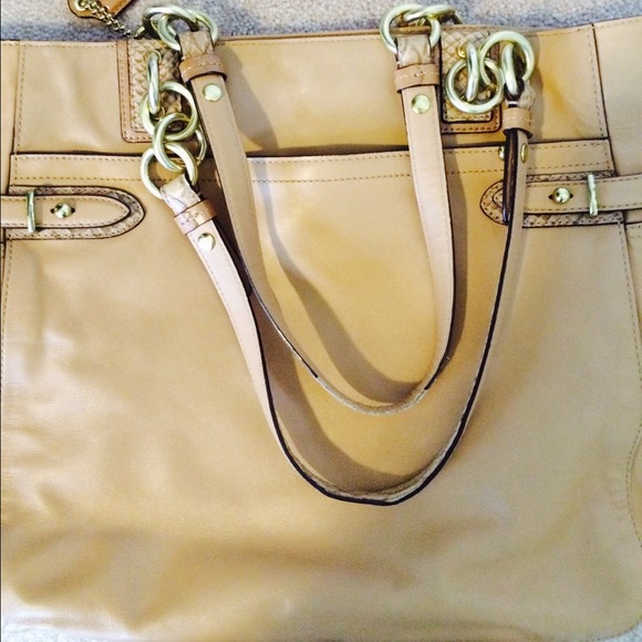 Coach Purse - Picture 3 of 3