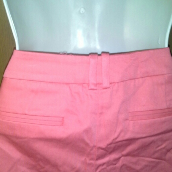NWT STRETCH SHORTS PRICE REDUCED - Picture 4 of 4