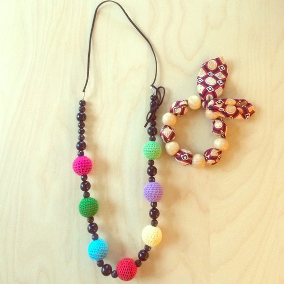 Sweater necklace and bracelet bundle