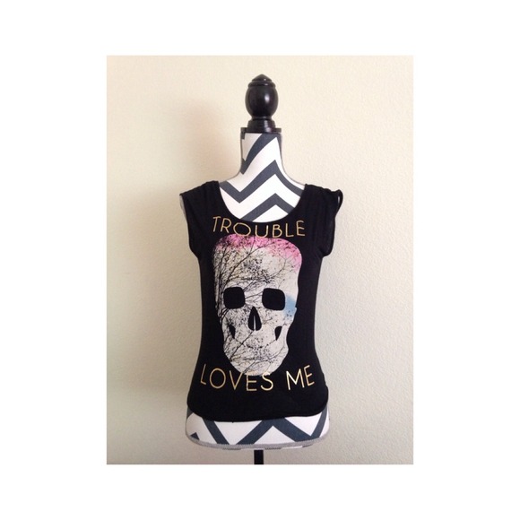 TROUBLE LOVES ME Open Back Graphic Tee