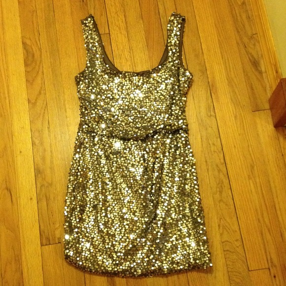 Sequined grey semi formal short dress