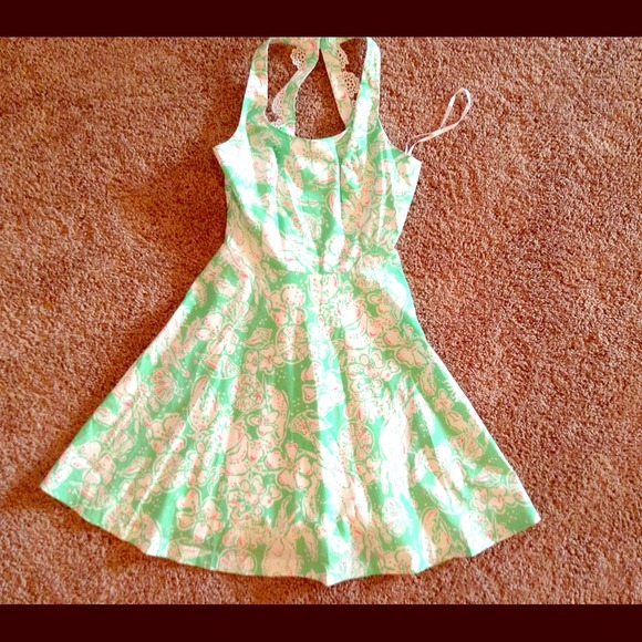 Lilly Pulitzer dress Size 4 ONLY WORN ONCE