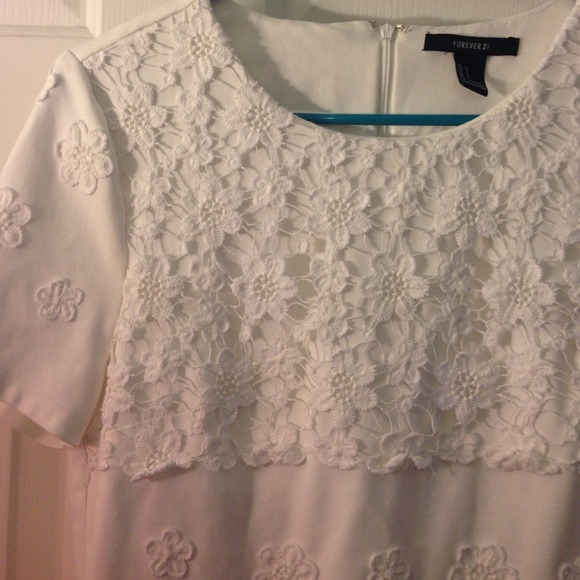 White dress size L - Picture 2 of 3