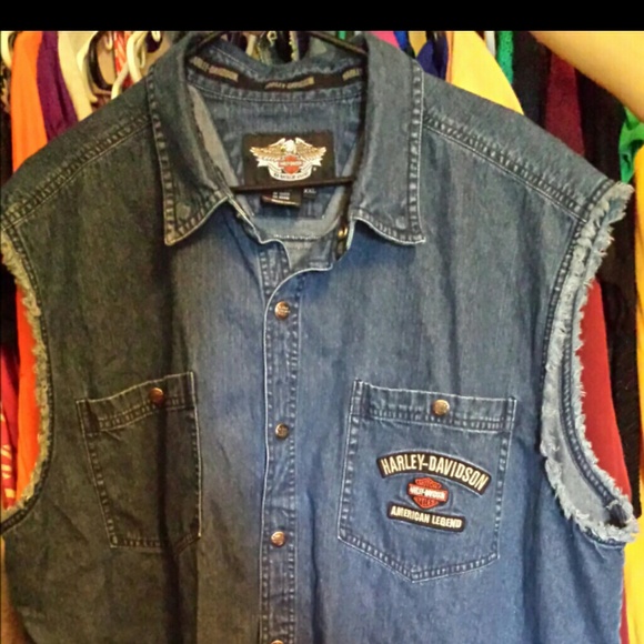 Sleeveless men's Jean button up Harley shirt!