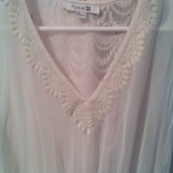 A sheer / lace blouse from forever 21 - Picture 2 of 3