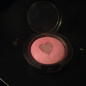 MAC LE giggly blush