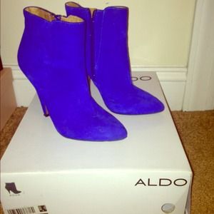 Suede royal blue bootie