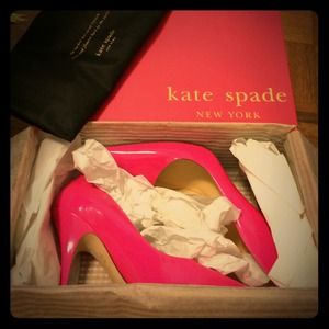 BRAND NEW: Kate Spade Women Licorice Pink Pumps