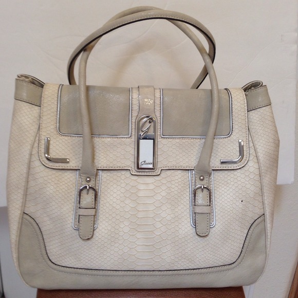 Guess Handbags - Guess Large Tote