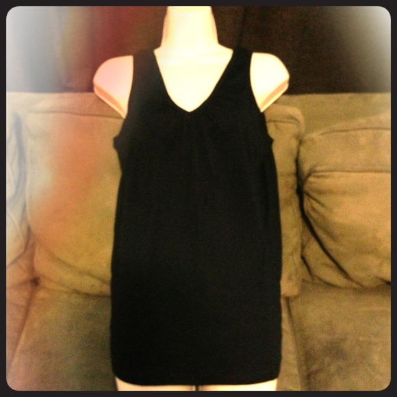 Black Sleeveless Shirt