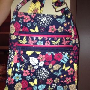 Vera bradley hipster in good condition