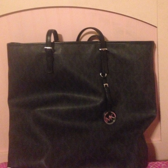 Large Michael kors tote