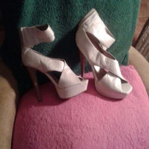 Biege ankle strap...platform ..zip up back...shoes