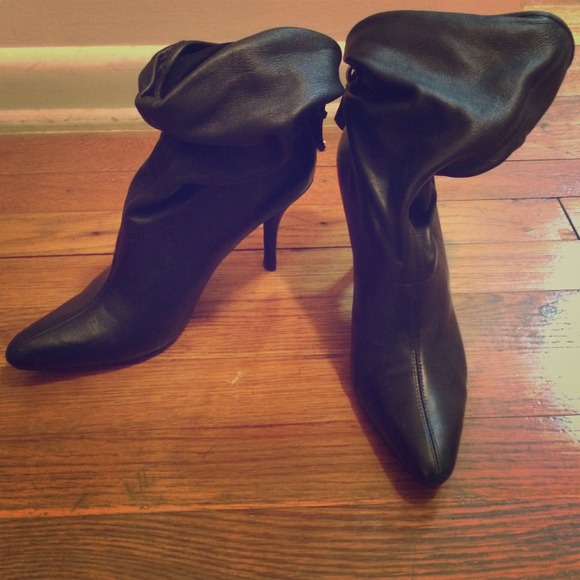 Black pointed toe slouch booties