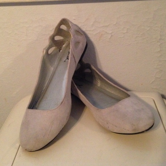 Gray flats size 6.5 hardly worn