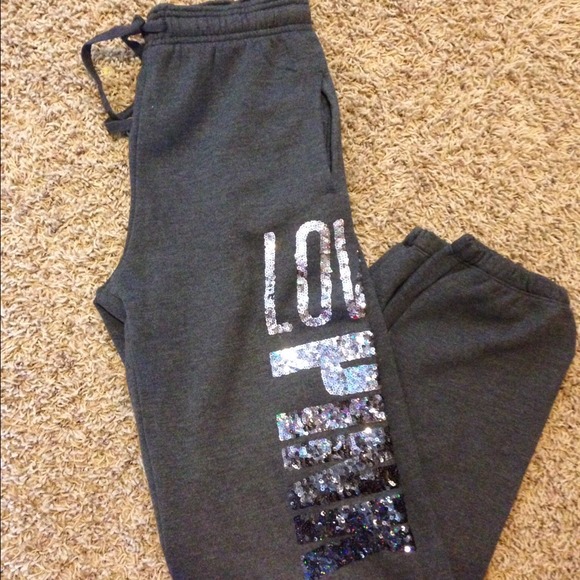 SOLD VS PINK campus sweats reserved