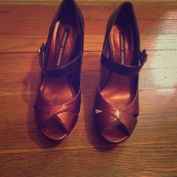 Ombré patent leather platform peeptoe Mary Janes