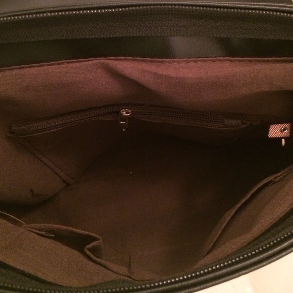 Handbag - Picture 2 of 3