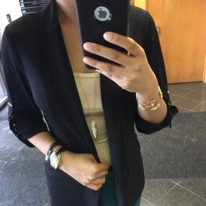 Vince Camuto Jewelry - Vince Camuto Black & Gold Pendant Necklace! Vince Camuto Jewelry - Vince Camuto Black & Gold Pendant Necklace!