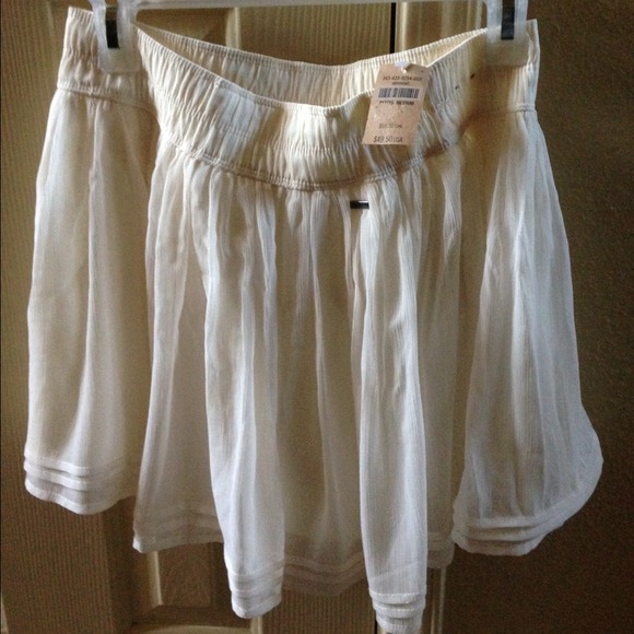 Hollister skirt medium
