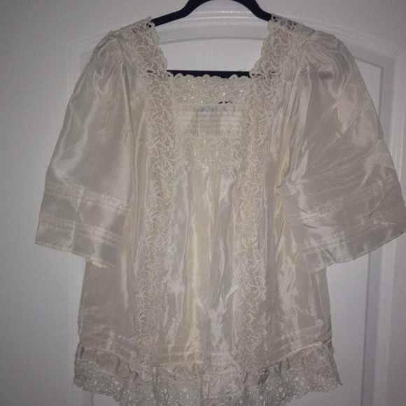 Pretty and float bohemian shirt.