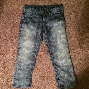 ✖️SOLD✖️Silver printed capris