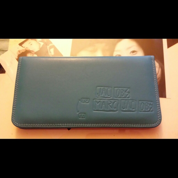 Marc by marc jacobs 3wallets bundle